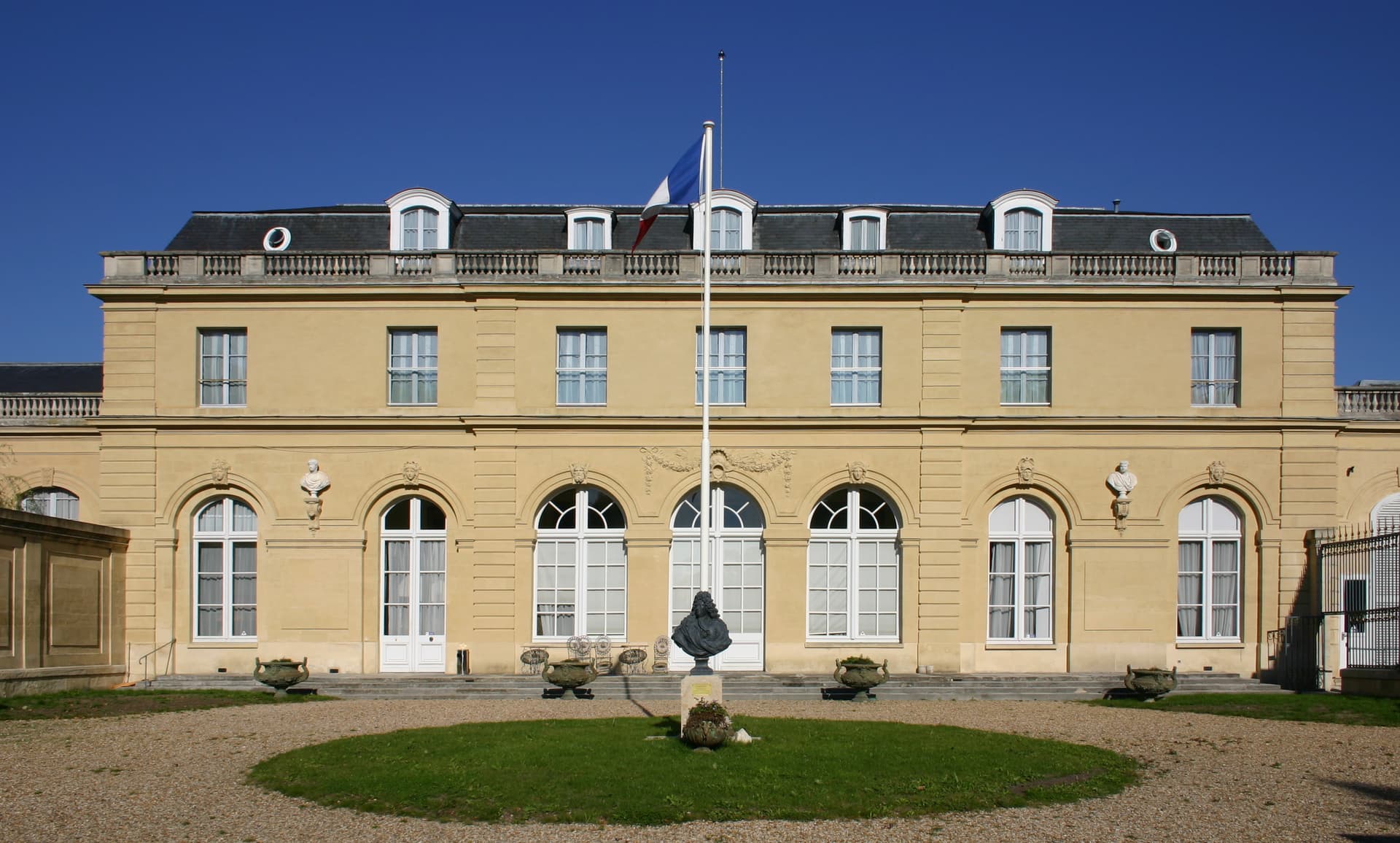 Château du Val, Saint-Germain-en-Laye, France